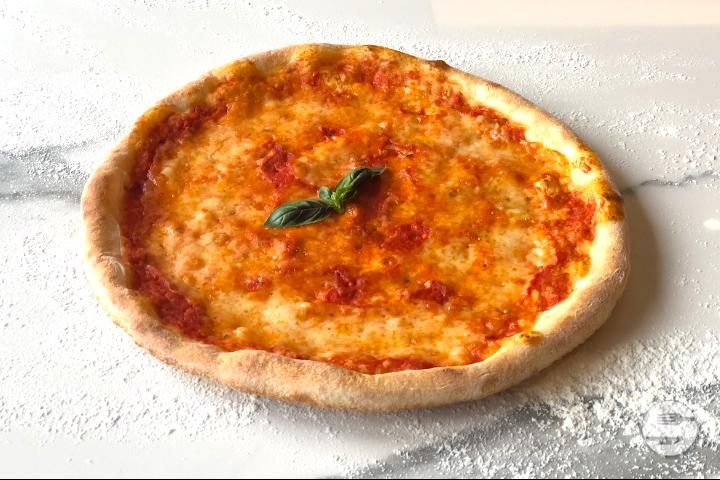 Pizza Margherita - Theo Randall's