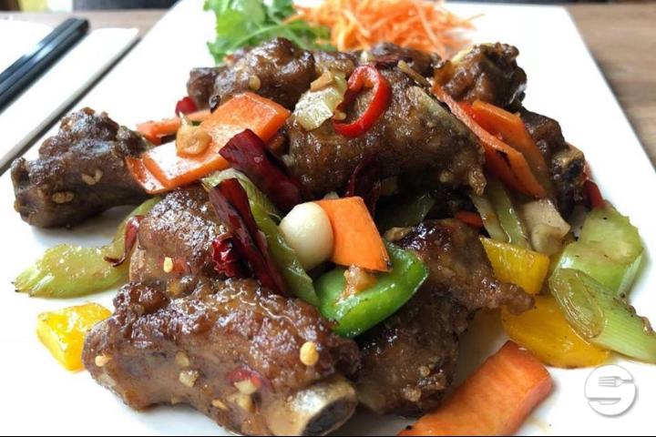 Spicy Spareribs (leicht scharf) - Lucky Noodle