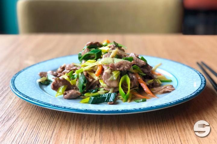 Ginger & Spring Beef - Lucky Noodle