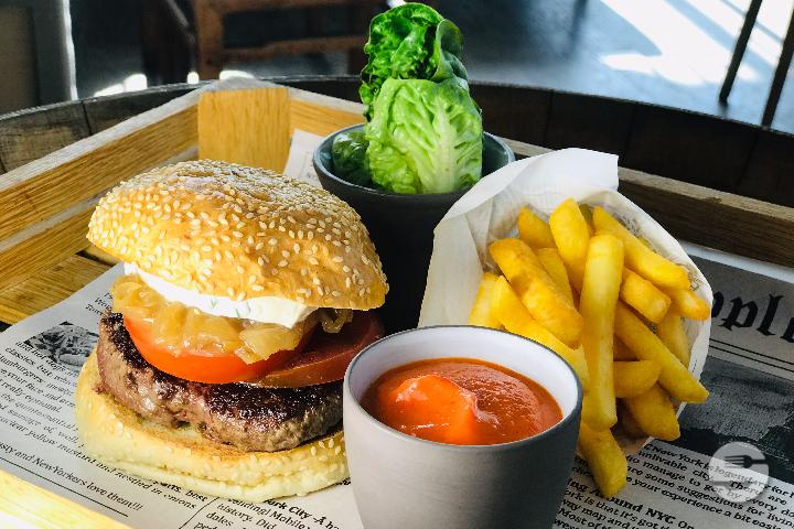 The HUM!!!!! Bolero Burger - Boléro Bistro