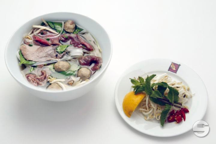 19. Spicy Bun Bo Hue - L'indochine