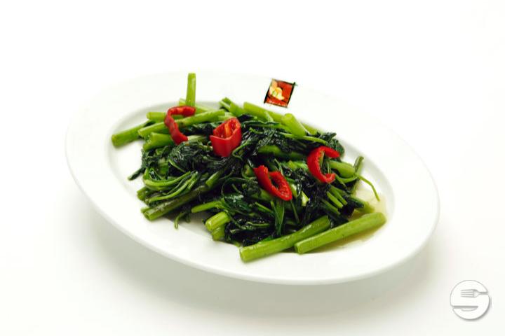 51. Sautéed water binders with garlic - L'indochine
