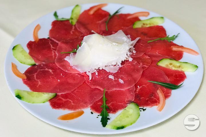 Beef Carpaccio with Olive Oil - La Treille