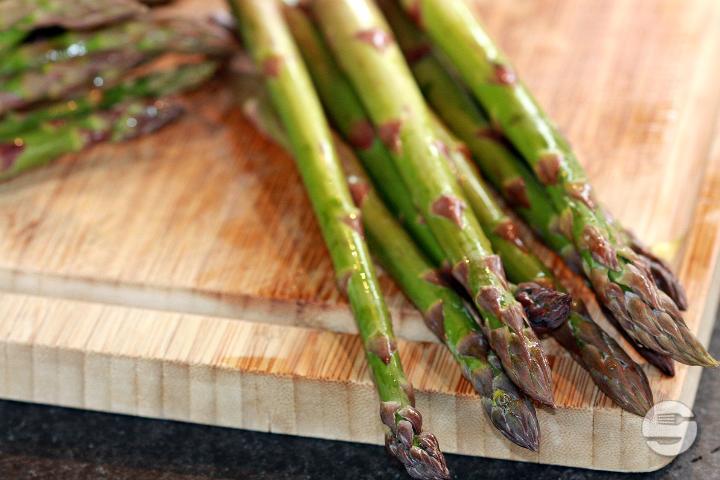 Asparagus Serving - La Treille