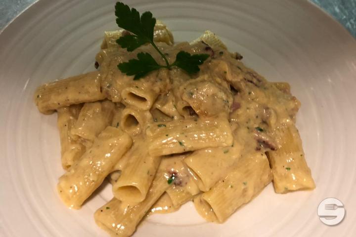 Rigatoni alla Carbonarara - Restaurant Les Marronniers