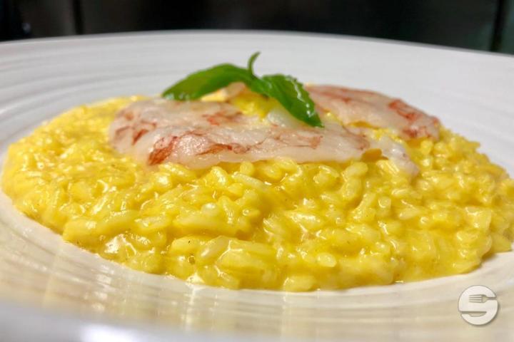Saffron Risotto with Prawns Carpaccio - Restaurant Les Marronniers