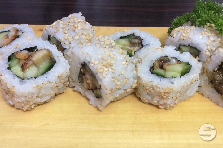 Uramaki Anguille & Concombre - Chez Lin