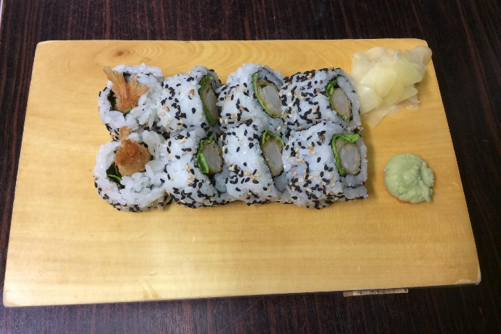 Uramaki Crevettes Panées & Salade - Chez Lin