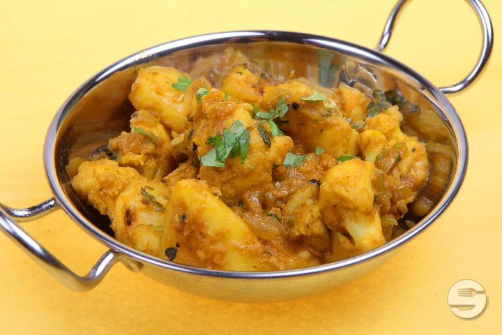 Aloo Gobhi - Lahore Food by Shahi