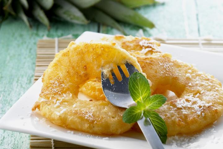 Frittierte Ananas Ringe im Teigmantel (2 Stück) - Taste of Asia
