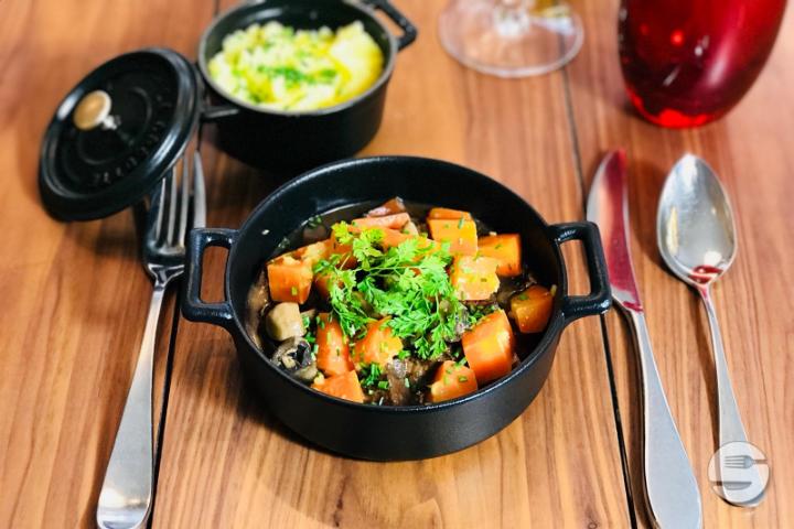 Bourguignon Beef - Le Café Basque