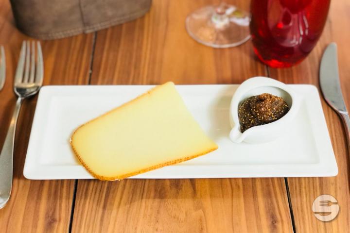 Sheep's Cheese from Pyrénées - Le Café Basque