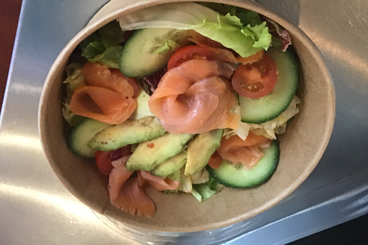 Salade au saumon - L'Isola Italian Street Food