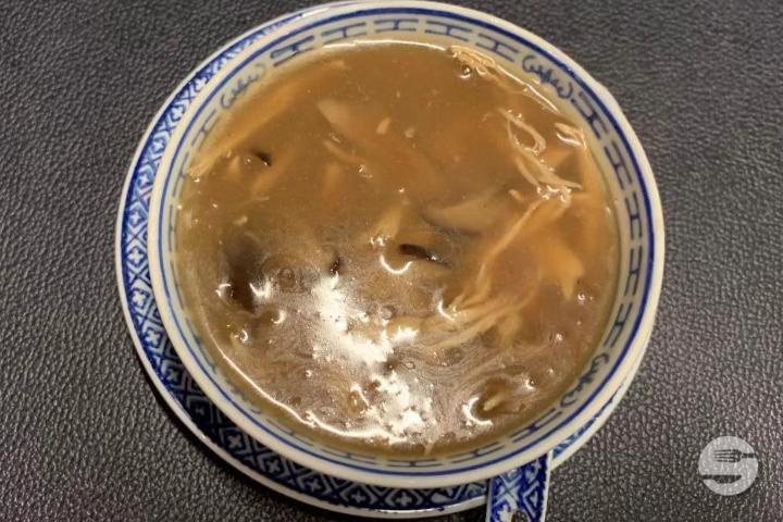 Consommé de Poulet et Champignons Parfumés - Dun-Huang