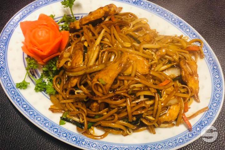 Nouilles Sautées au Poulet - Dun-Huang