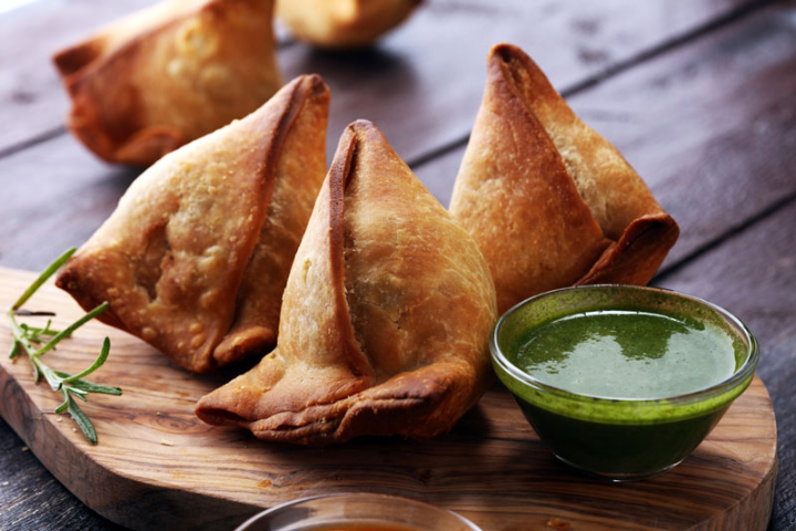 CHICKEN SAMOSA - Tamarind Hill Zurich