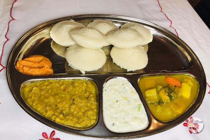Idlis - Shiva Restaurant