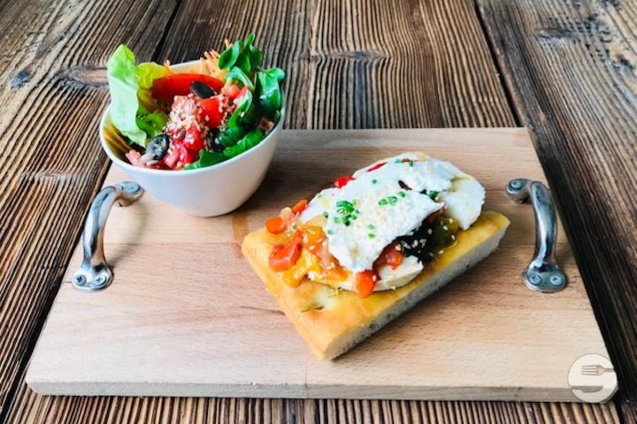 Grilled Peppers Focaccia and Goat Cheese - Puro Gusto