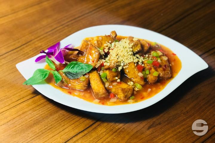 68. Tofu with Cashew Sauce - Thaï Phuket