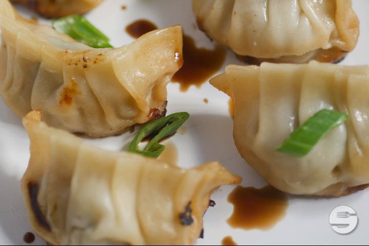 Raviolis Grillés au Porc - Dong Fang