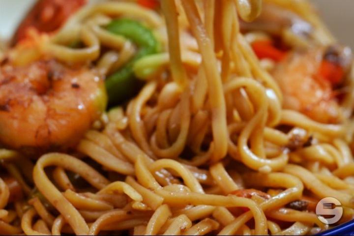 Daxo Xiao Mian Sautées aux Crevettes - Dong Fang