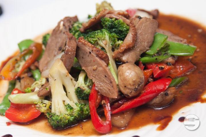 Canard Sauté aux Légumes - Dong Fang