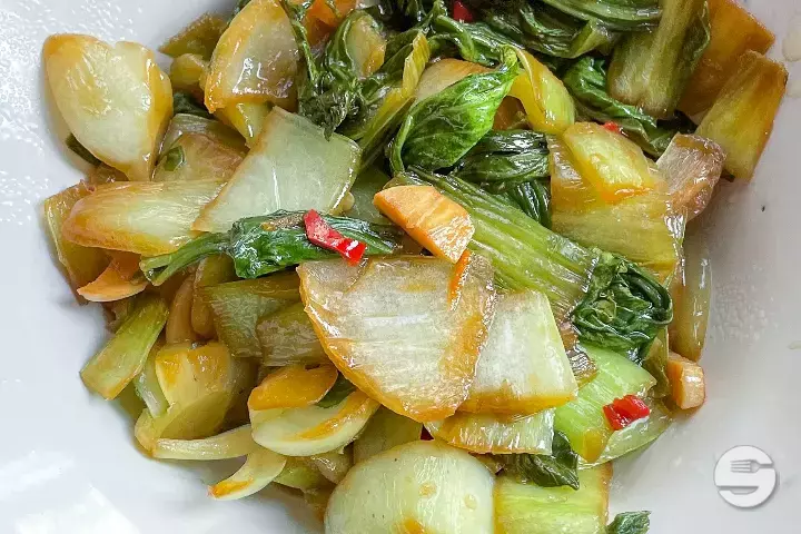 Chou Sauté à l'Ail - Dong Fang