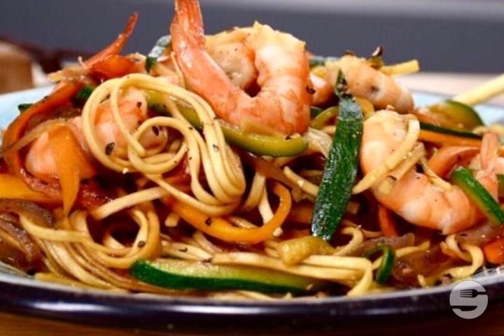 Nouilles Sautées aux Crevettes - Dong Fang