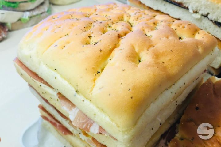 Foccacia - Ouchy Snack
