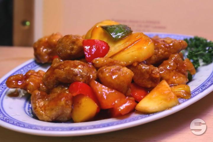 51. Porc Frit à la Sauce Aigre-Douce - La Jonque