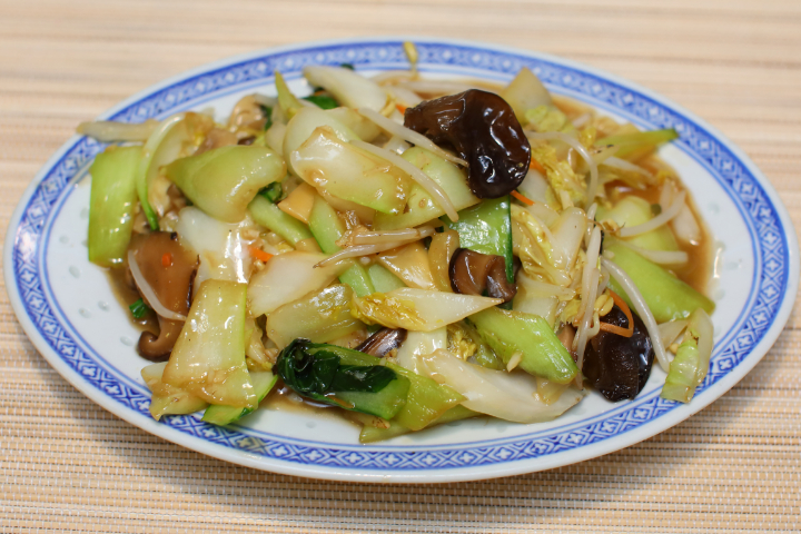 56. Lo Han Chai - La Jonque