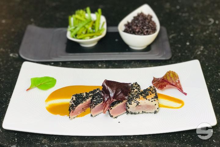 Semi-cooked bluefin tuna tataki - L'Antica Trattoria