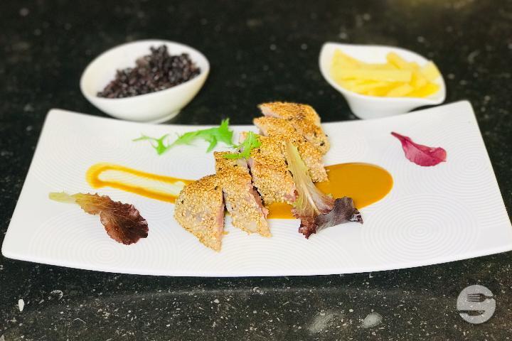 Semi-cooked bluefin tuna tataki - Restaurant Le Contemporain