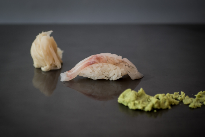Wolfsbarsch Nigiri - NAMA take me out