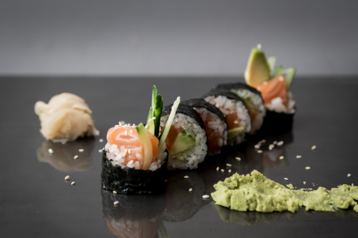 Lachs Futomaki - NAMA take me out