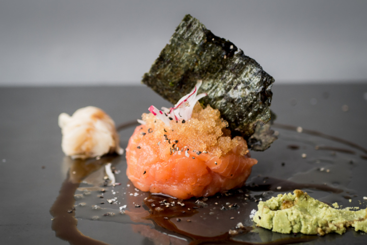 Lachs Tartar - NAMA take me out