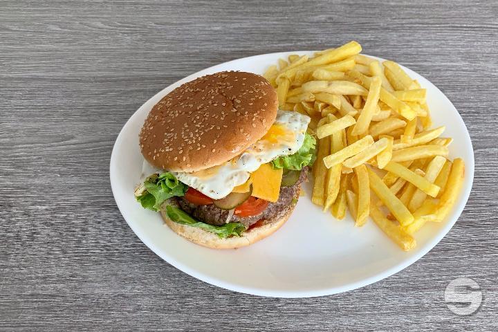 Hamburger avec Oeuf - La Fontaine