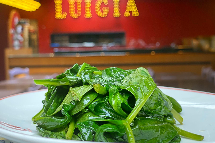 Spinaci freschi saltati in padella - Luigia