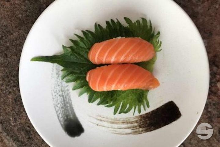 10. Salmon Nigiri - Restaurant Japonais Ajinokura