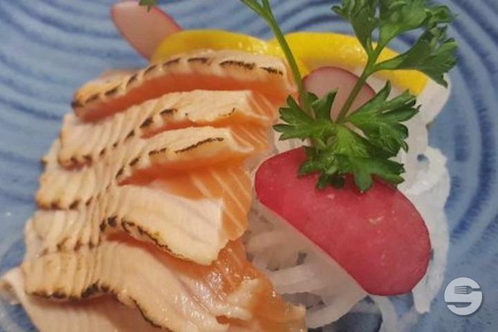 04. Grilled Salmon Sashimi - Restaurant Japonais Ajinokura
