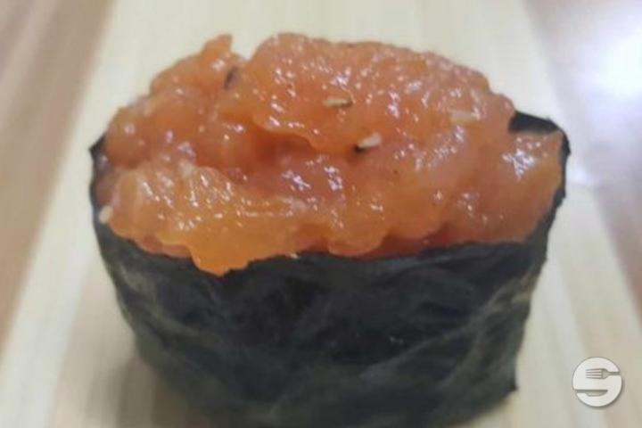 30. Salmon Gunkan - Restaurant Japonais Ajinokura