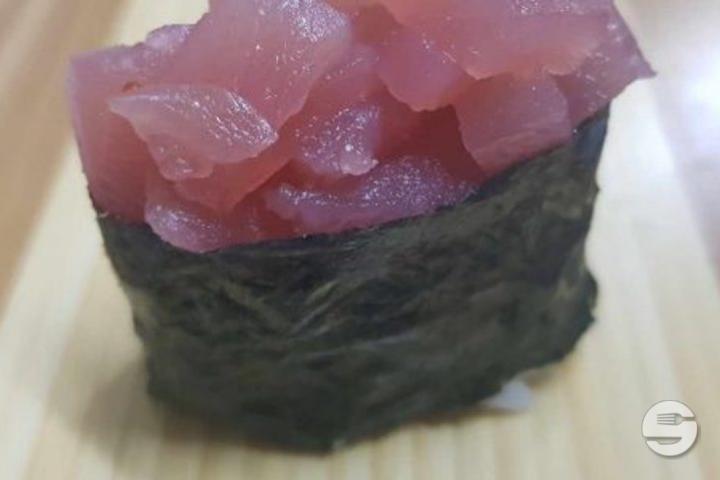 31. Tuna Gunkan - Restaurant Japonais Ajinokura