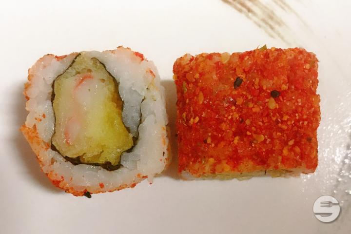 53. Fried Shrimps Uramaki - Restaurant Japonais Ajinokura