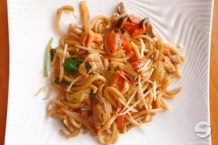 150. Fried Udon Noodles with Seafood - Restaurant Japonais Ajinokura