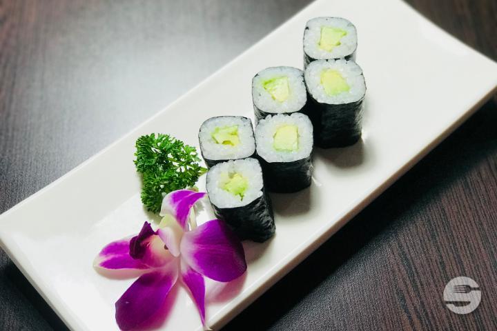 204. Hosomaki Avokado - Sushi Métropole
