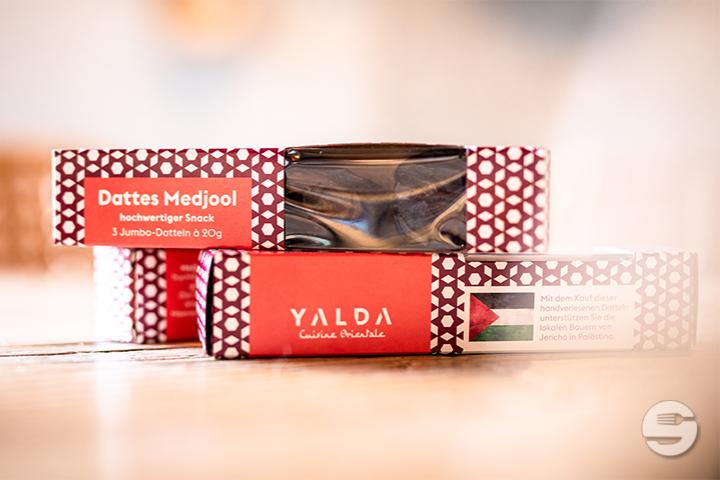 Giant dates 3 pcs - Yalda Cuisine Orientale