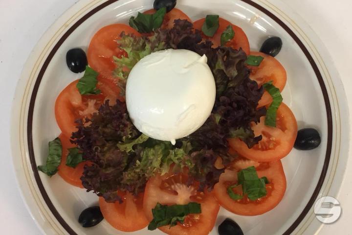 Insalata Caprese con Mozzarella di Bufola - Con Gusto