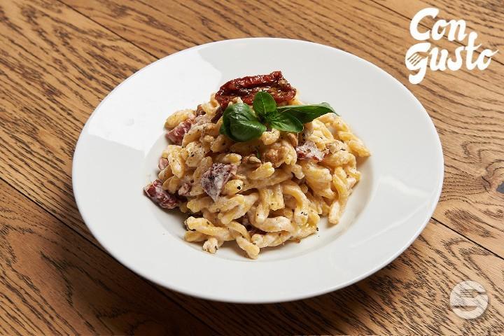 Strozzapretti ricotta dried tomatoes - Con Gusto