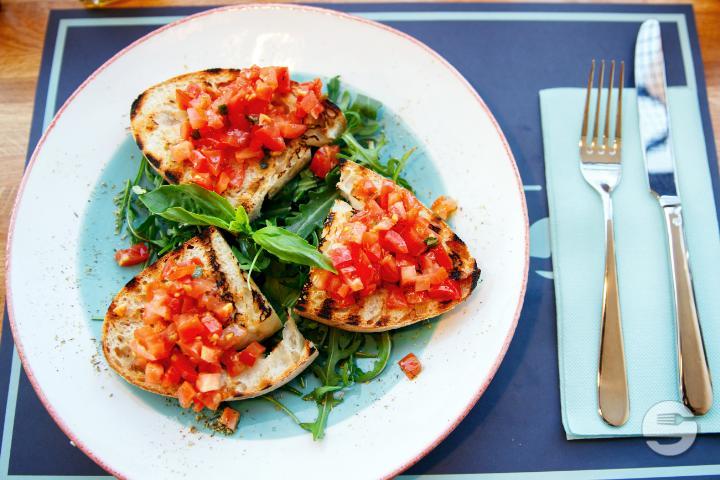 Bruschetta with Tomatoes and Basil - La Norma