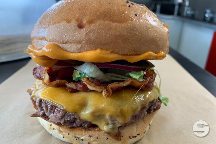 Hamburgers Simple - The Burger House